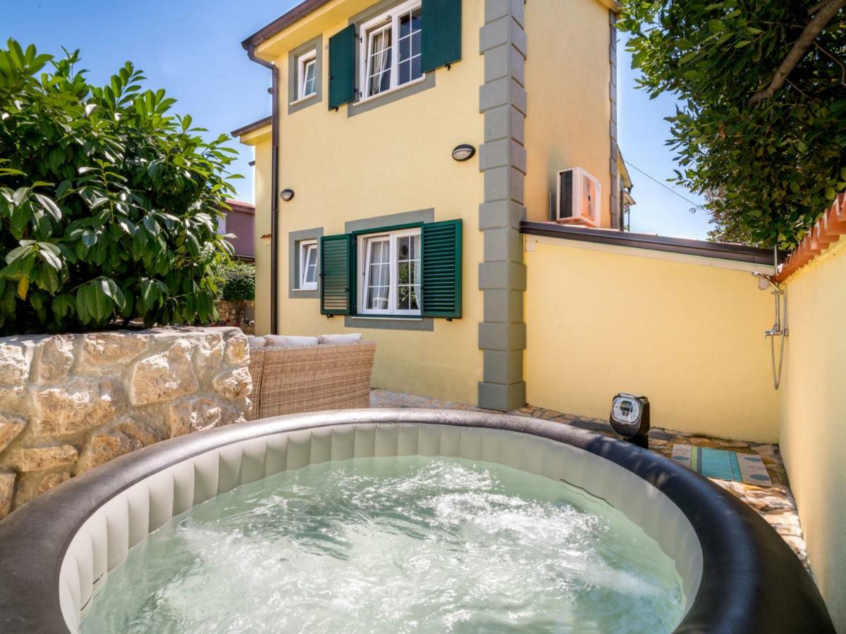 Holiday Home Zora By Interhome Njivice Εξωτερικό φωτογραφία